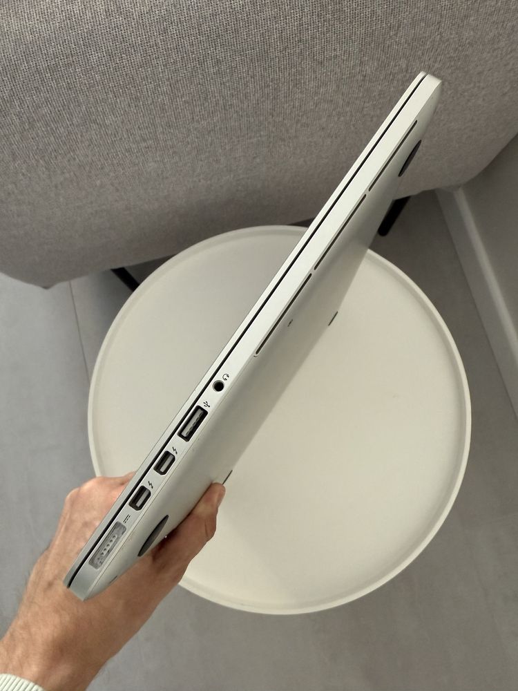 Macbook pro 15 2015 i7 2.2/3.5 , 256 SSD , 16GB RAM , 92%