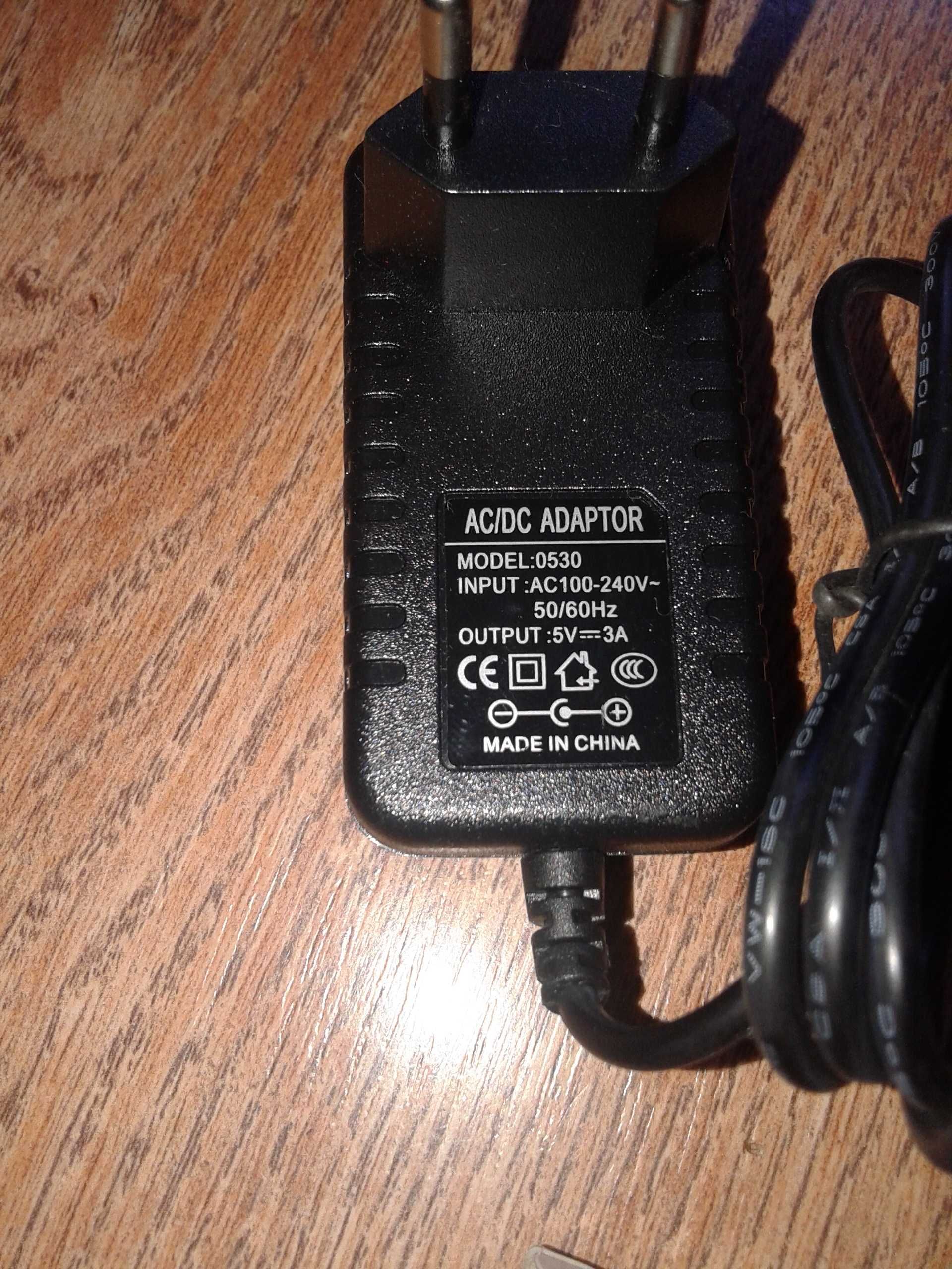 AC/DC adapter. Адаптеры разного напряжения и тока,разъёмов