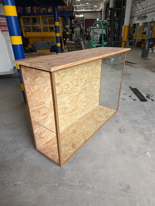 Terrário novo com 1,77x1,35x0,50 (m)