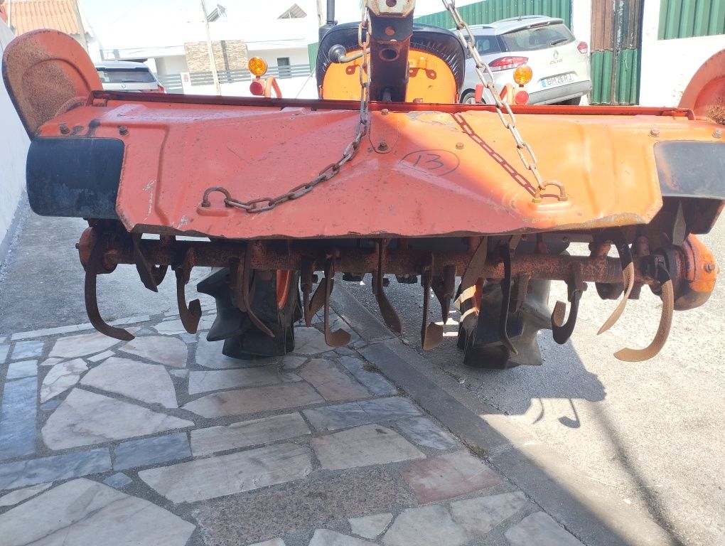 Kubota B7001E /// Frese /// 4x2 /// transporte
