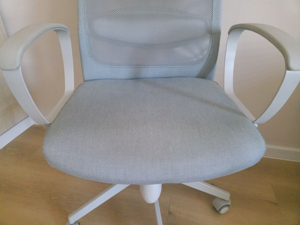 Krzesło biurowe MARKUS IKEA