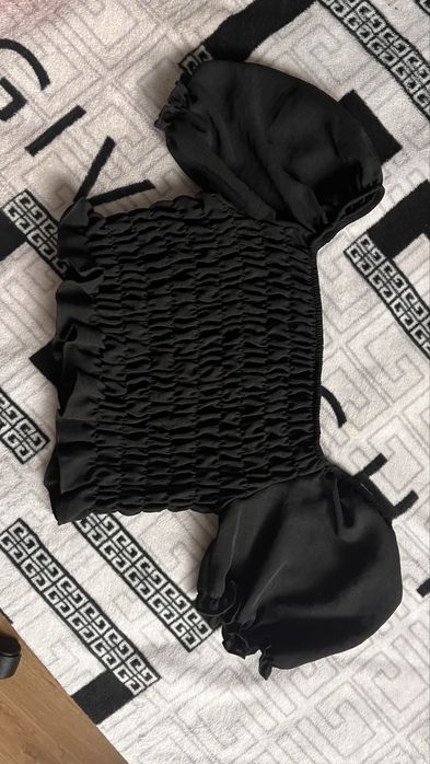 топ жіночий чорний