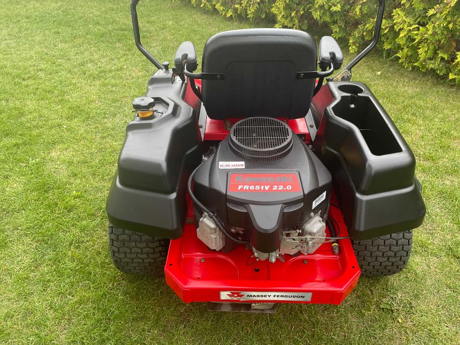 Kosiarka o zerowym promieniu skrętu Massey Ferguson MF 50-22zt