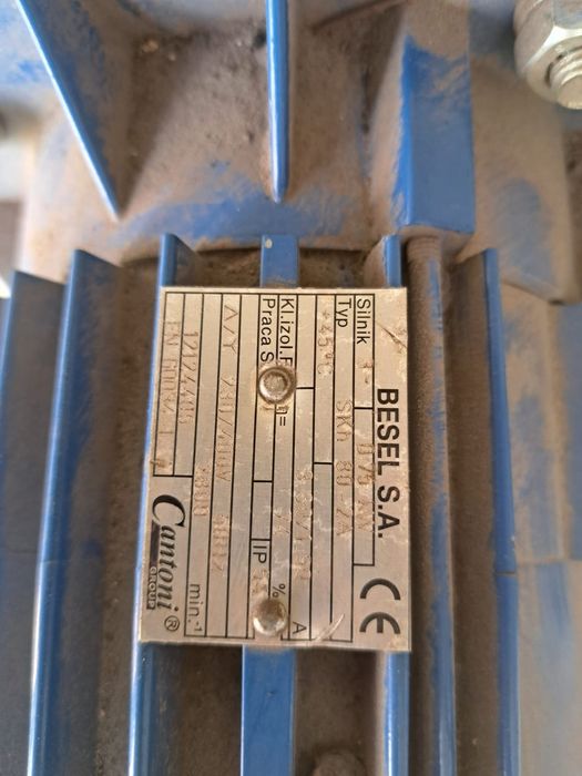 Stół spawalniczy Patron z odciągiem