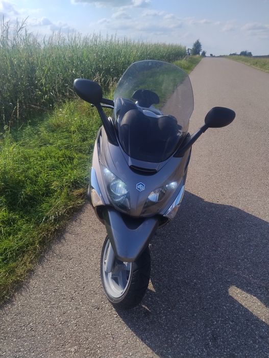 Skuter PIAGGIO X EVO 125