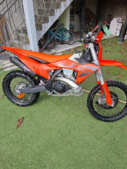 KTM 300 TBI  17 HORAS Como nova