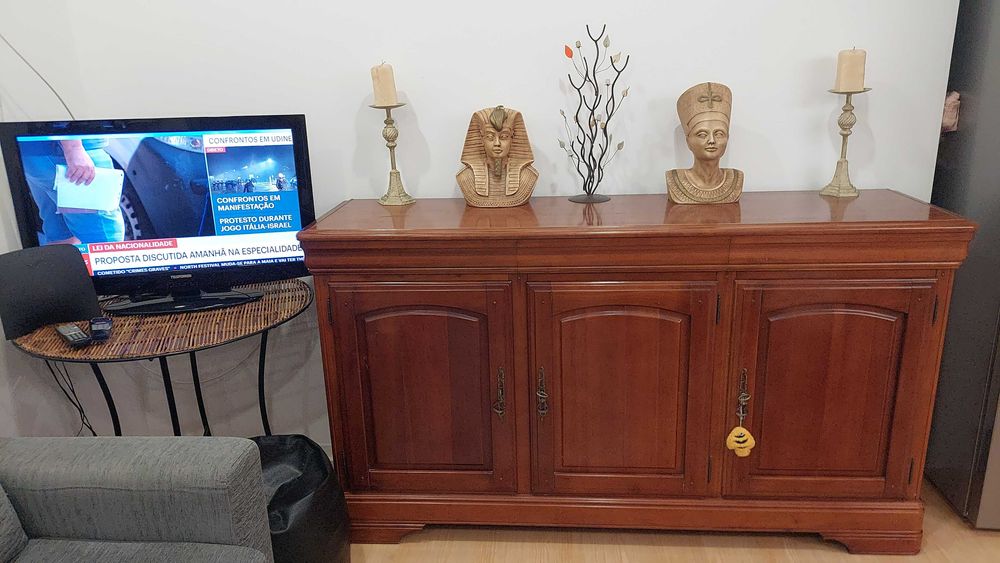 Móveis de sala em cerejeira + sofá