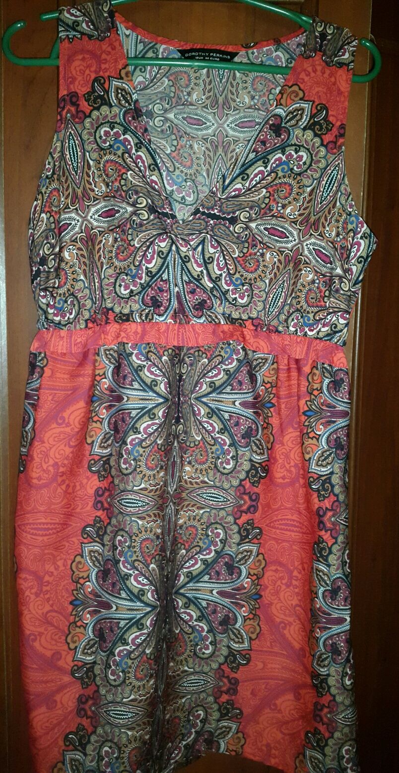Шикарное платье Dorothy Perkins