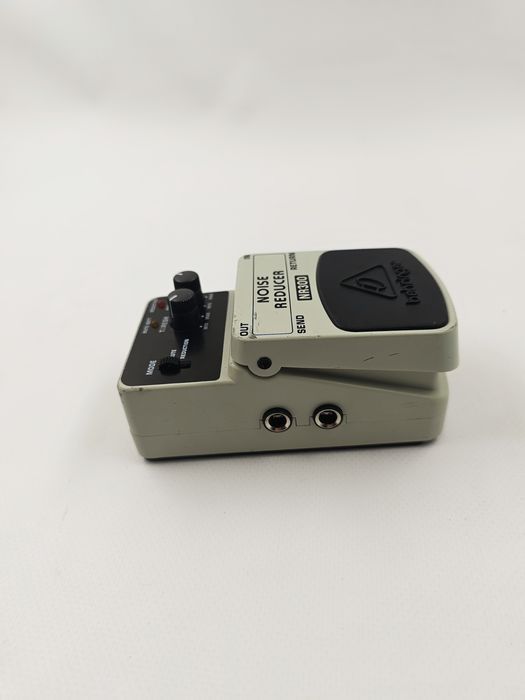 Ефект-педаль Behringer NR300 Noise Reducer (2320)