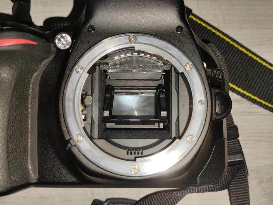 Aparat Fotograficzny Nikon d5200-samo body.