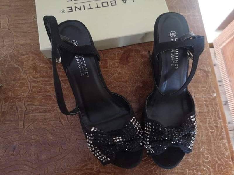 Sandálias n40 para venda pouco usadas