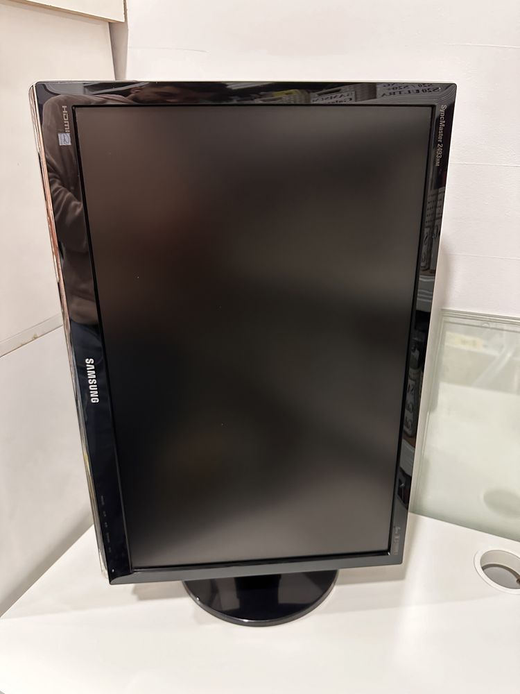 Monitor Full HD 24 cale Samsung Pivot poziom/pion 1920 x 1080