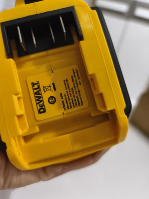 Nowa wiertarko-wkrętarka akumulatorowa DeWalt DCD805