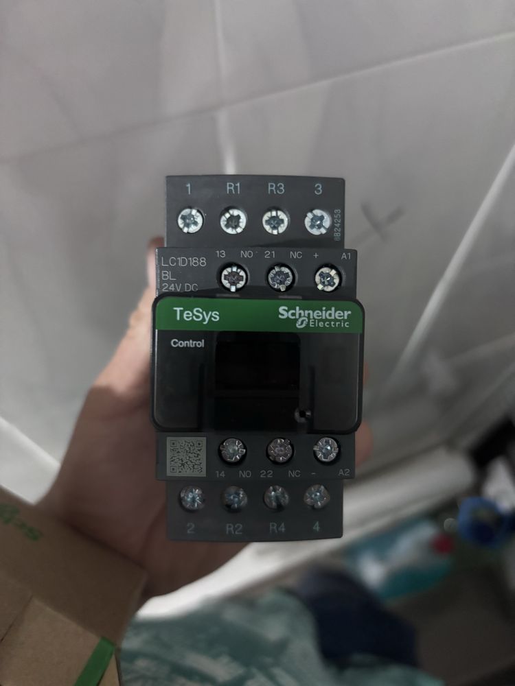 Stycznik mocy SCHNEIDER LC1D188