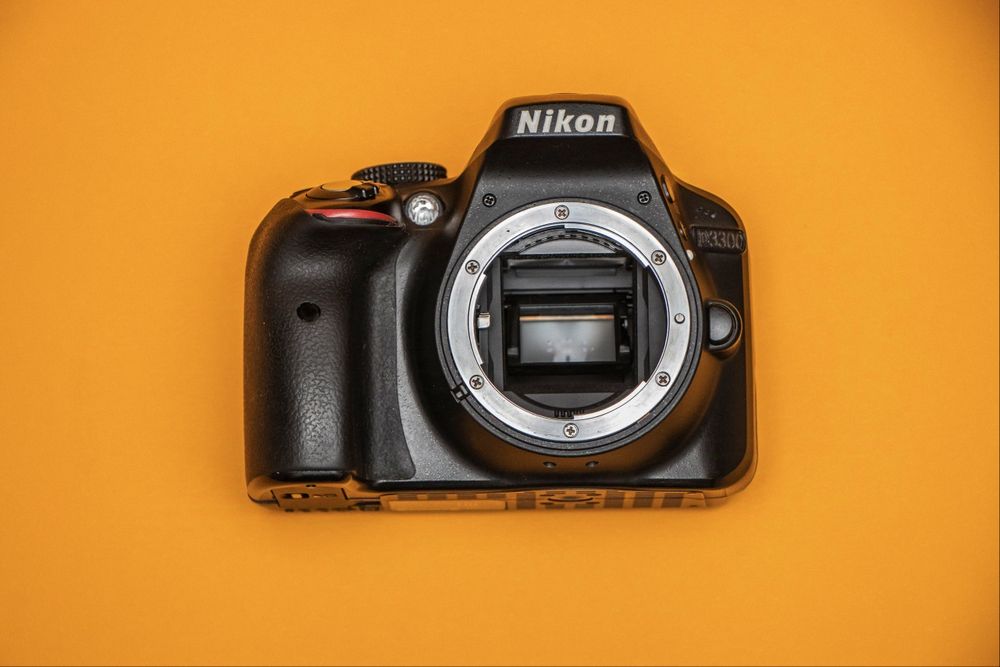 Продам камеру Nikon d3300 kit 18-55 + ПОДАРУНОК