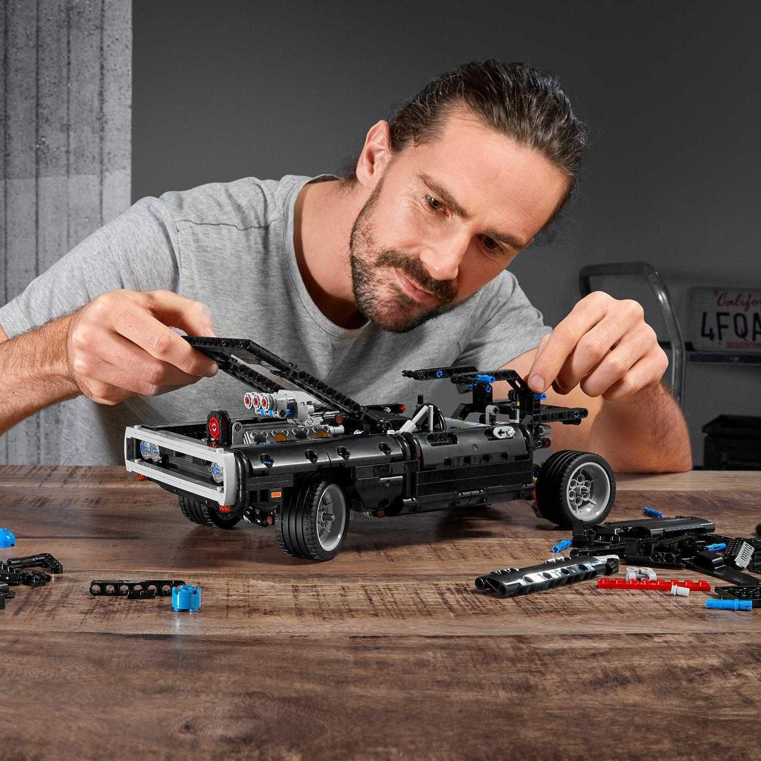 Лего Technic Dodge Charger Домініка Торетто/Додж Чарджер LEGO
