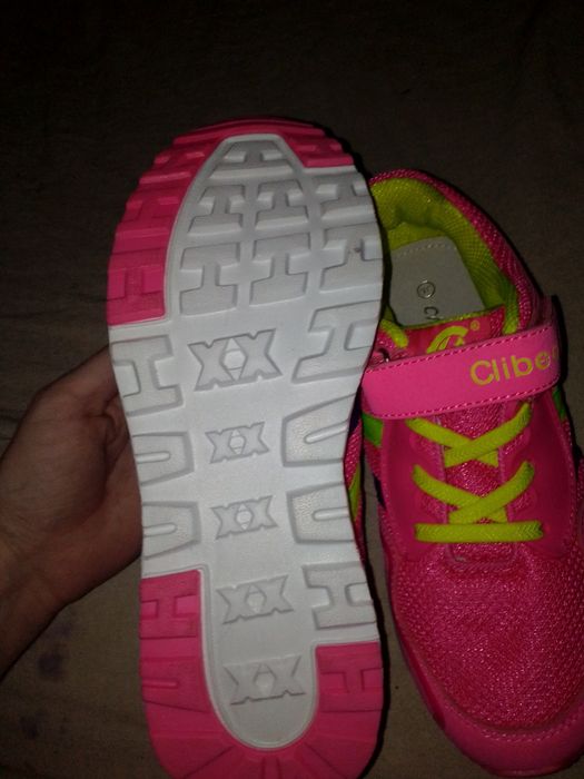 Кроссовки 36 . 22см по стельке