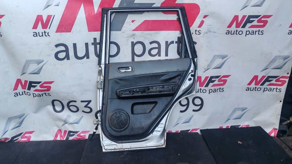 Задні праві двері nissan x-trail t31