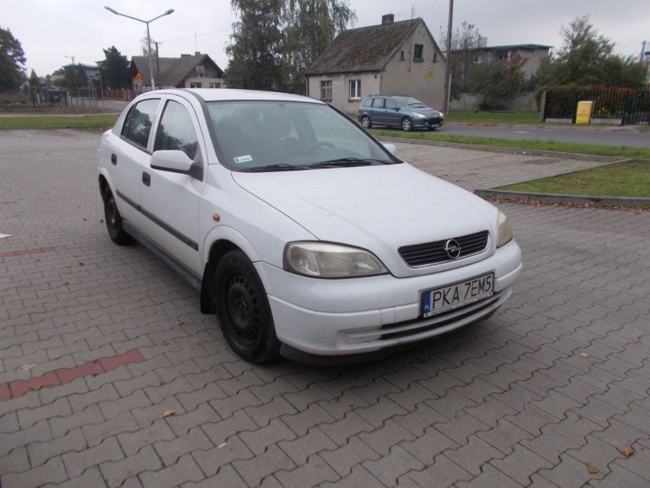 Opel Astra na czesci kolor Y474 1.4 benzyna 16V kolor biały 5 drzwi