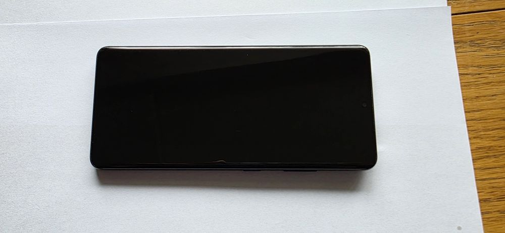 Samsung Galaxy S21 Ultra w bardzo dobrym stanie