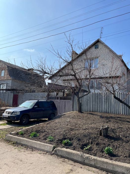 Сдам дом в аренду с гаражом и подвалом вулиця Лесі Українки