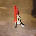 Dwa pistolety nerf