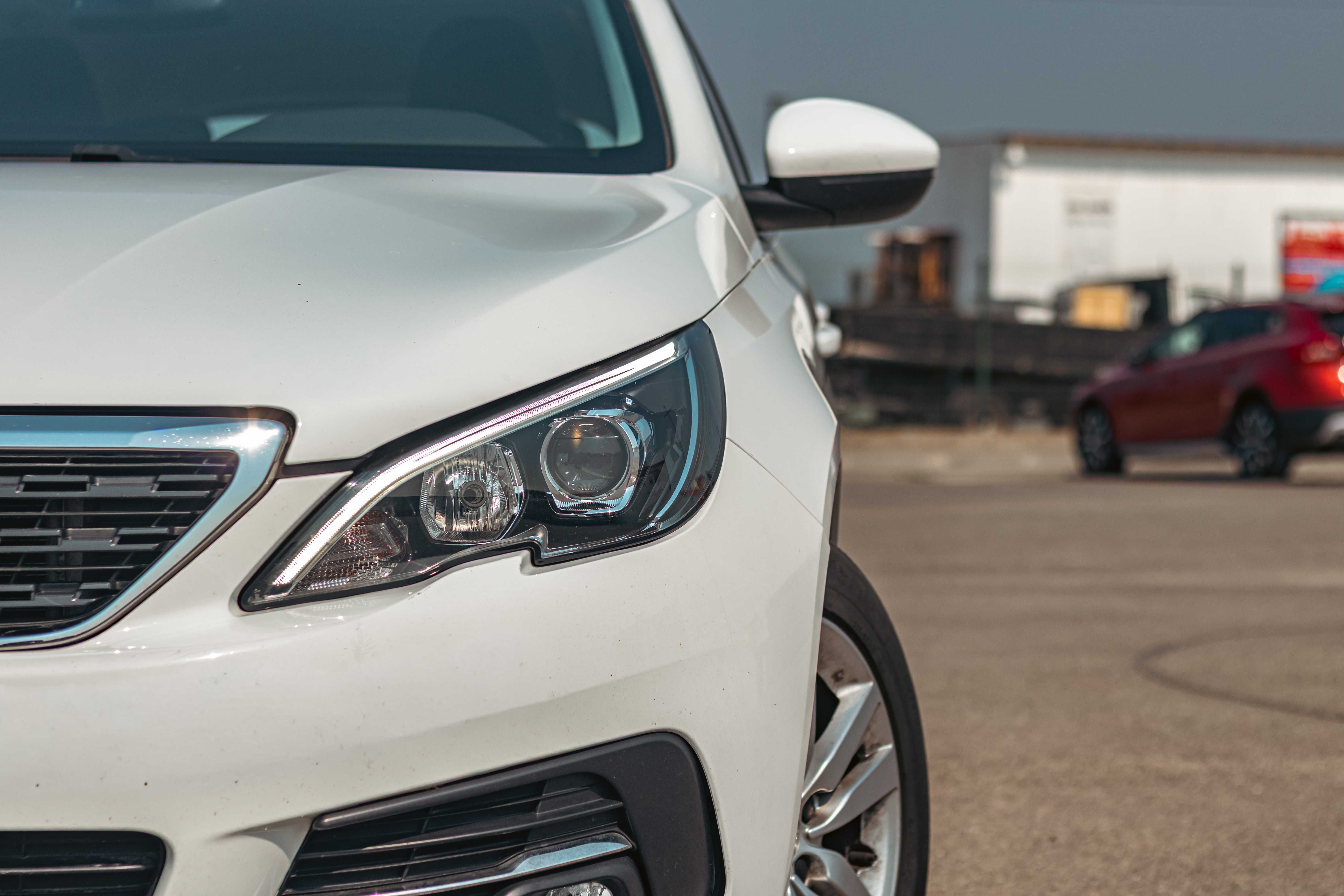 2019 PEUGEOT 308 SW AUTOMÁTICO 130cv