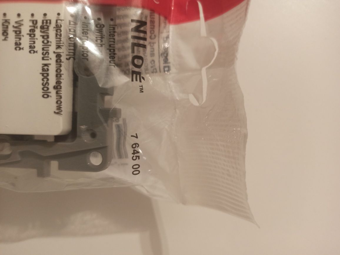 Legrand Niloe włącznik pojedynczy, łącznik jednobiegunowy