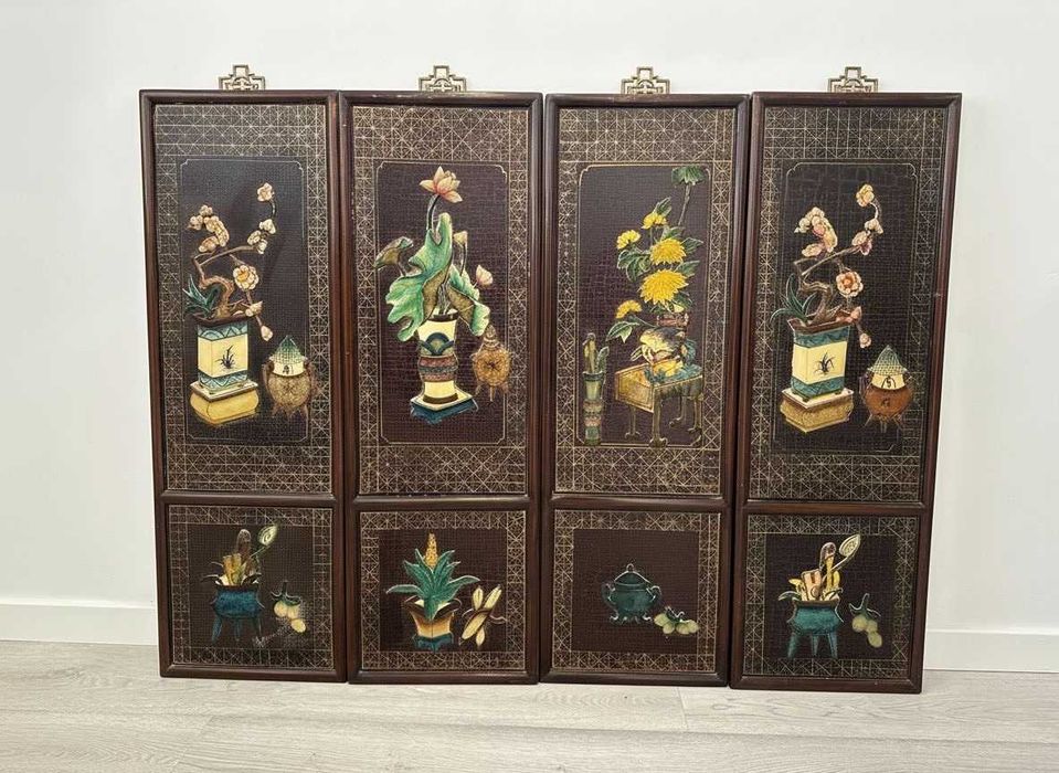 Conjunto de 4 painéis chineses em laca com relevos