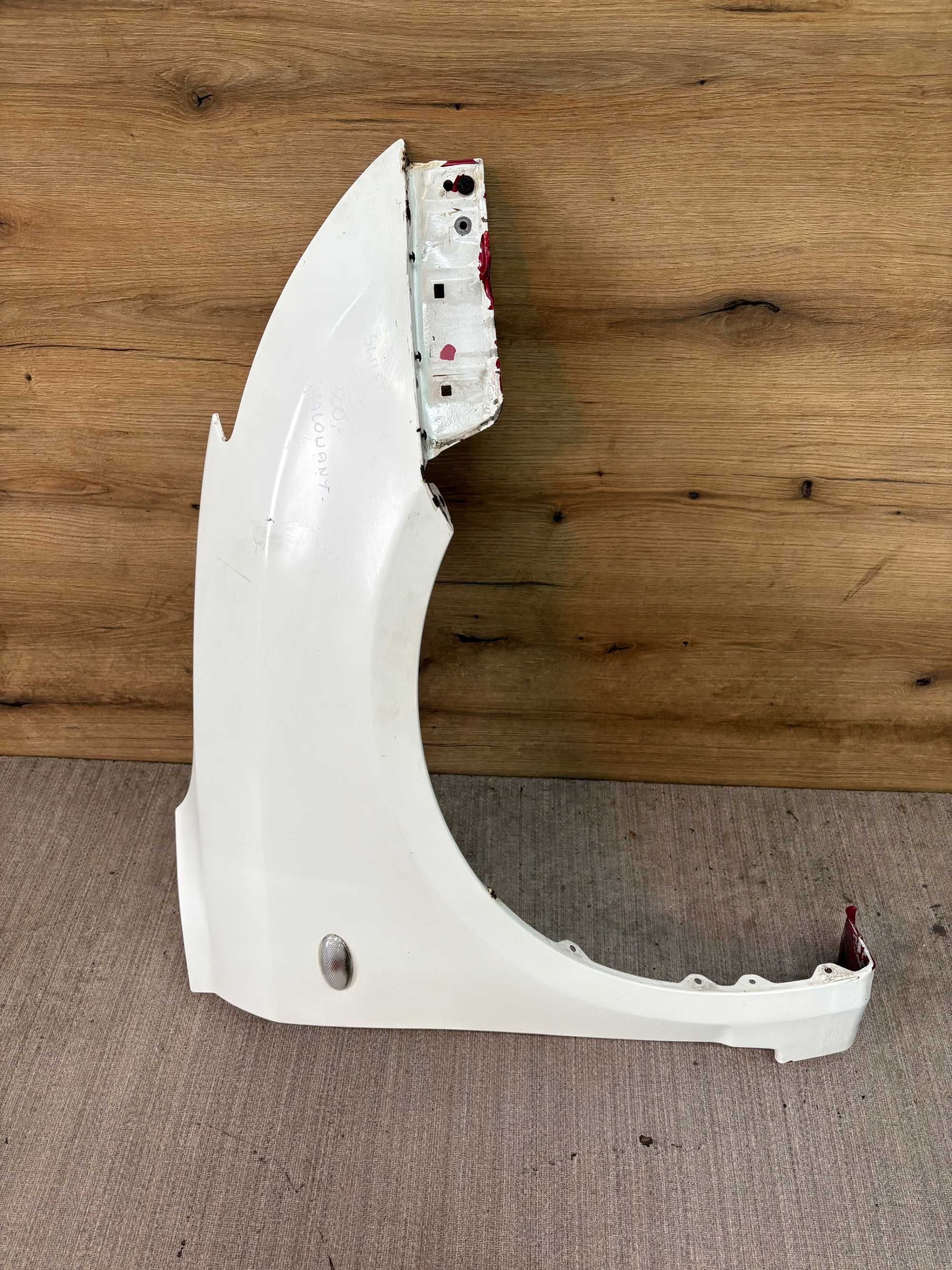 błotnik przedni prawy suzuki swift mk6 kolor zck