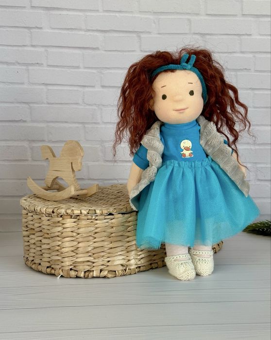 Текстильна лялька, кукла ручної роботи з набором одягу та колискою
