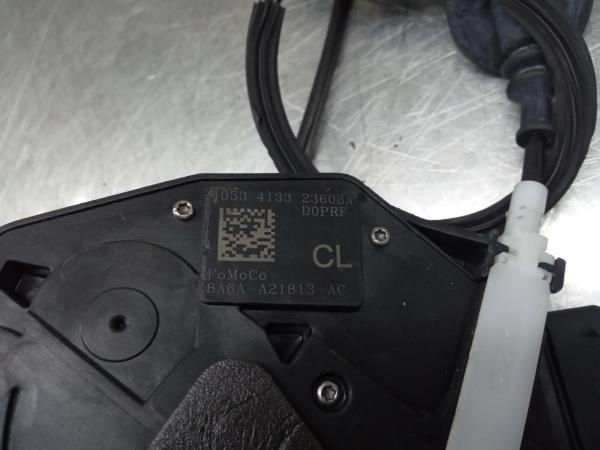 Fechadura / fecho porta frente esquerdo FORD Fiesta VI (CB1, CCN)
