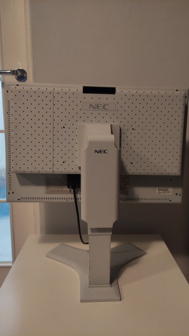 Монітор професійний Nec multisync lcd2090 wuxi 2
колір - чорний