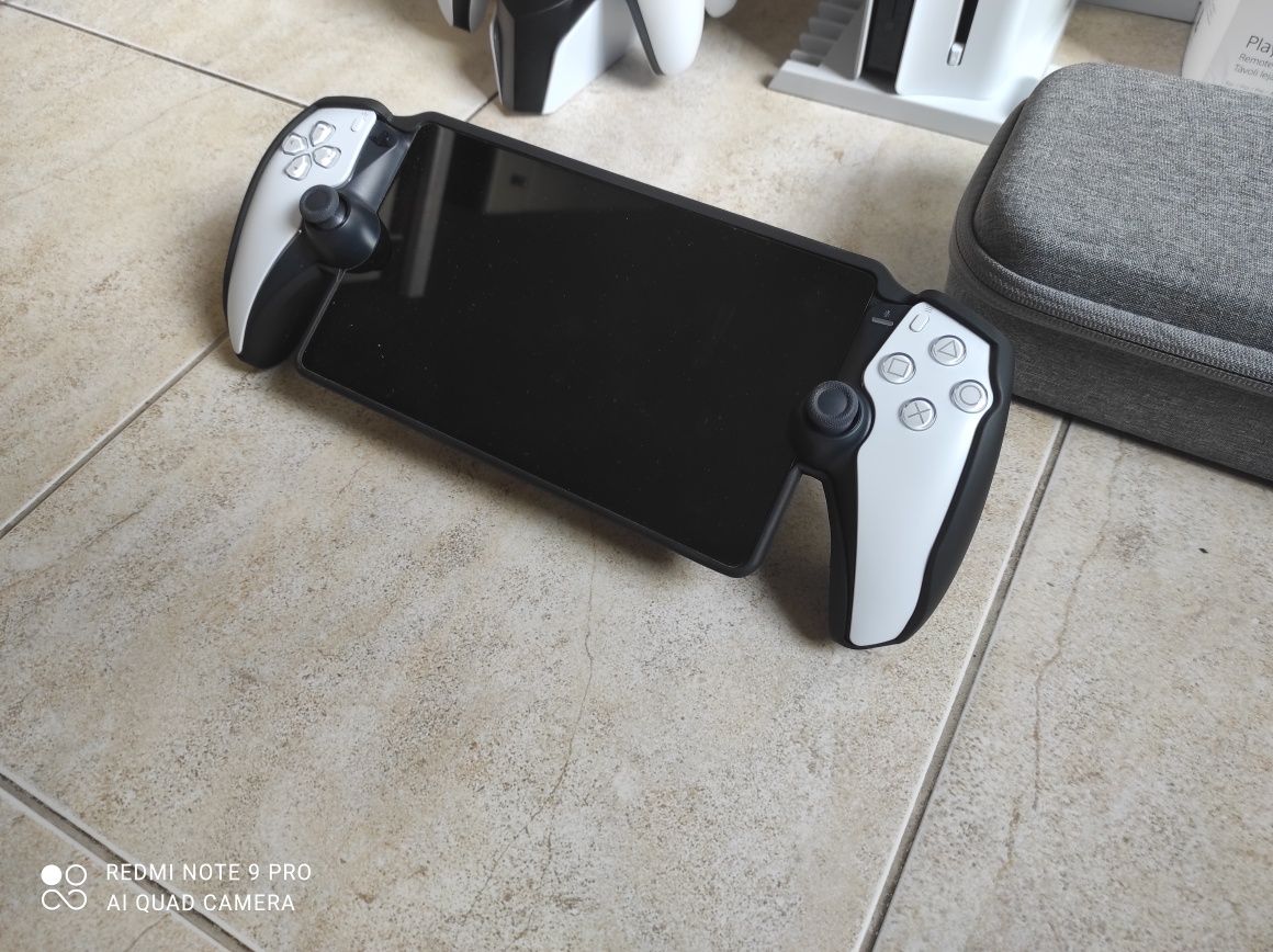 Bogaty zestaw PlayStation 5 na gwarancji ! Gogle VR 2 ! Przenośna kons
