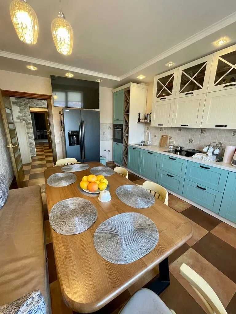 Продам 3к квартиру на Победе 6