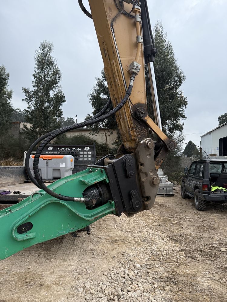 Martelo hidraulico montabert m900