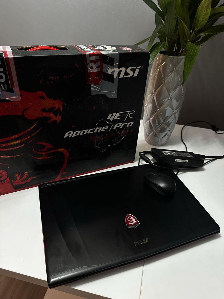 Laptot gamingowy msi GE72 7RD Apache