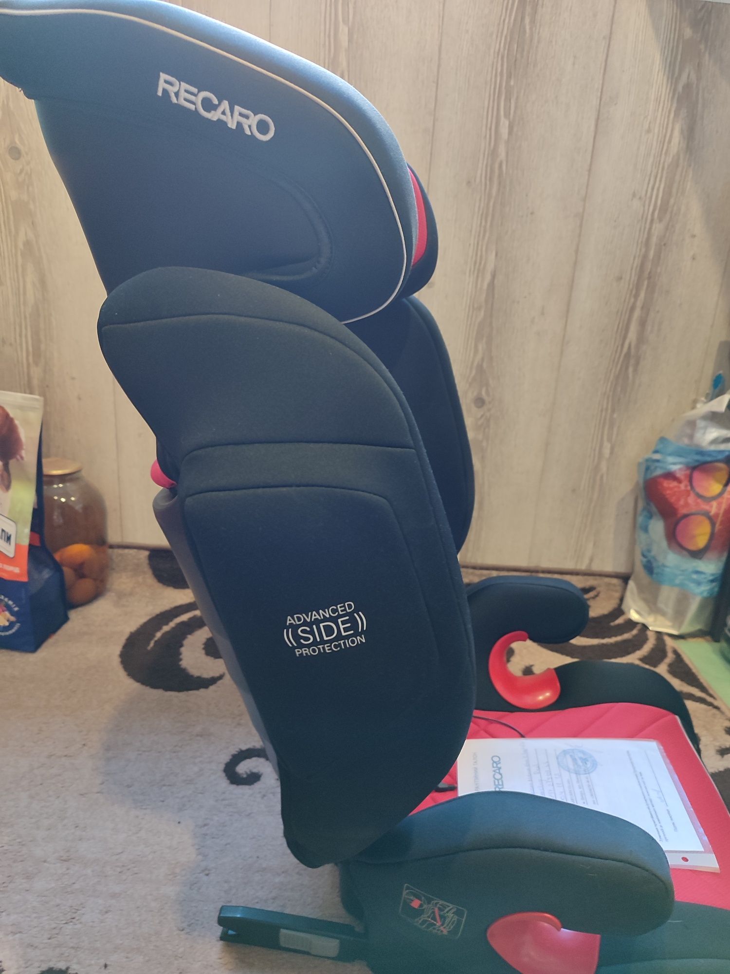 Продам автокрісло Monza Nova II SeatFix