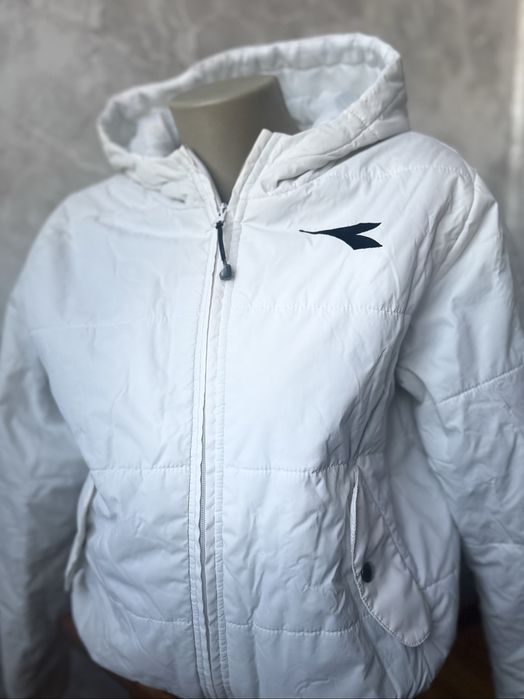 Куртка жіноча в хорошому стані