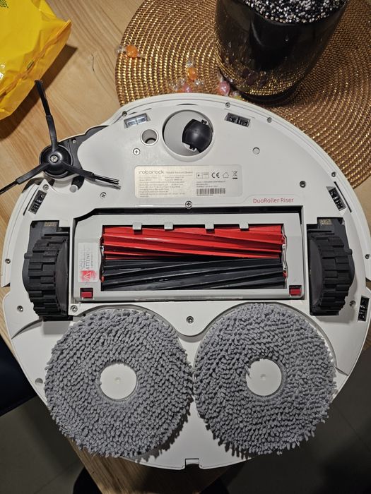 Roborock Qrevo Master robot sprzątający gwarancja duży zestaw akcesori