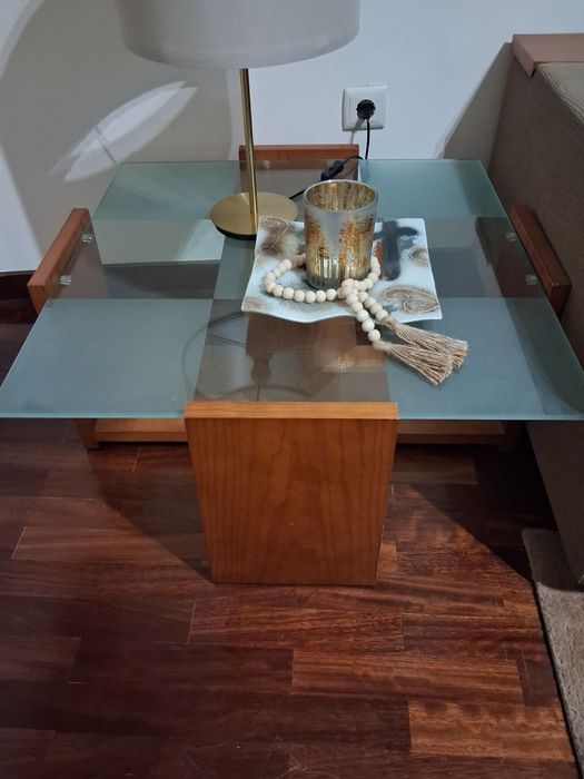 Sofá beje em bom estado