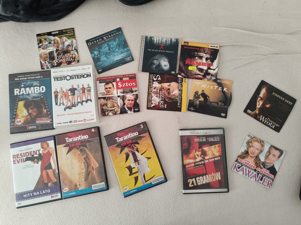 Sprzedam wszystkie filmy widoczne na zdjęciu
