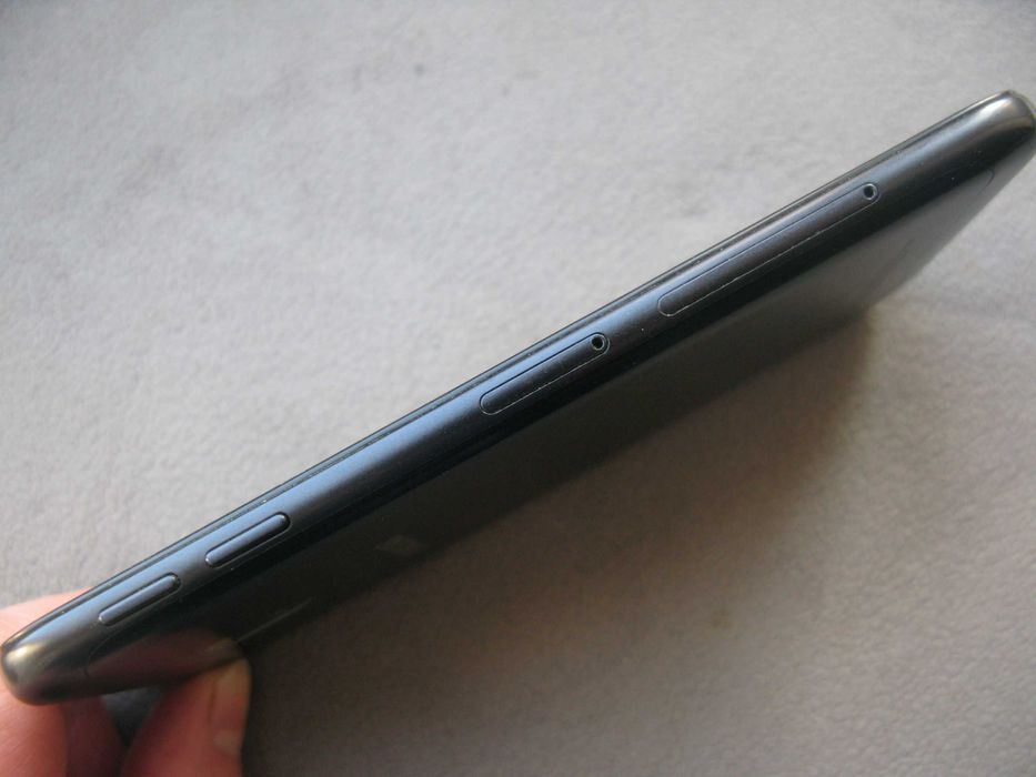 Смартфон Samsung j3 2017