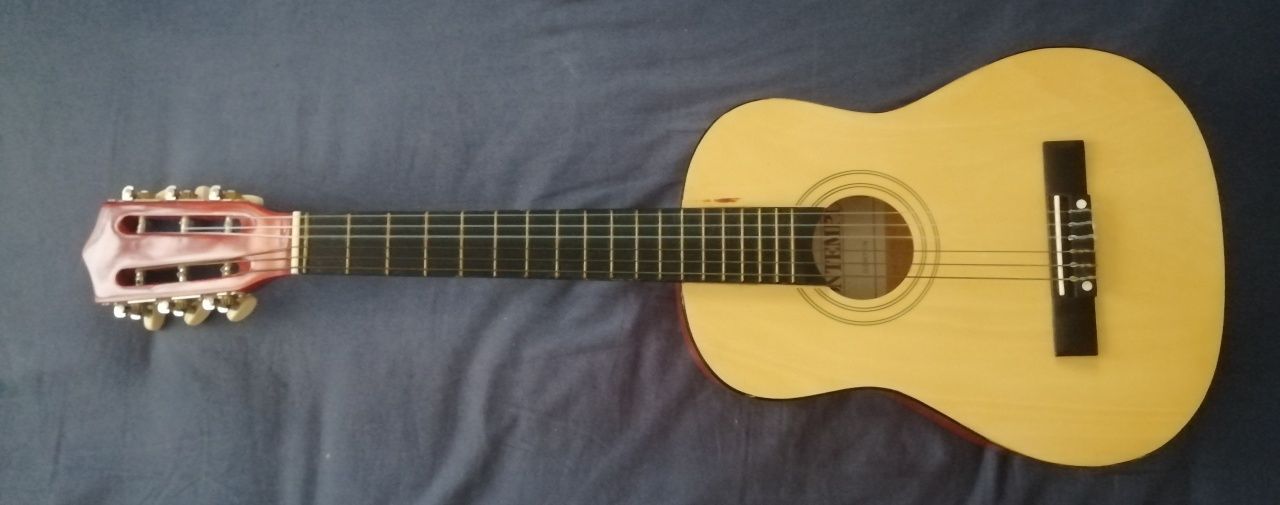 Guitarra clássica para criança