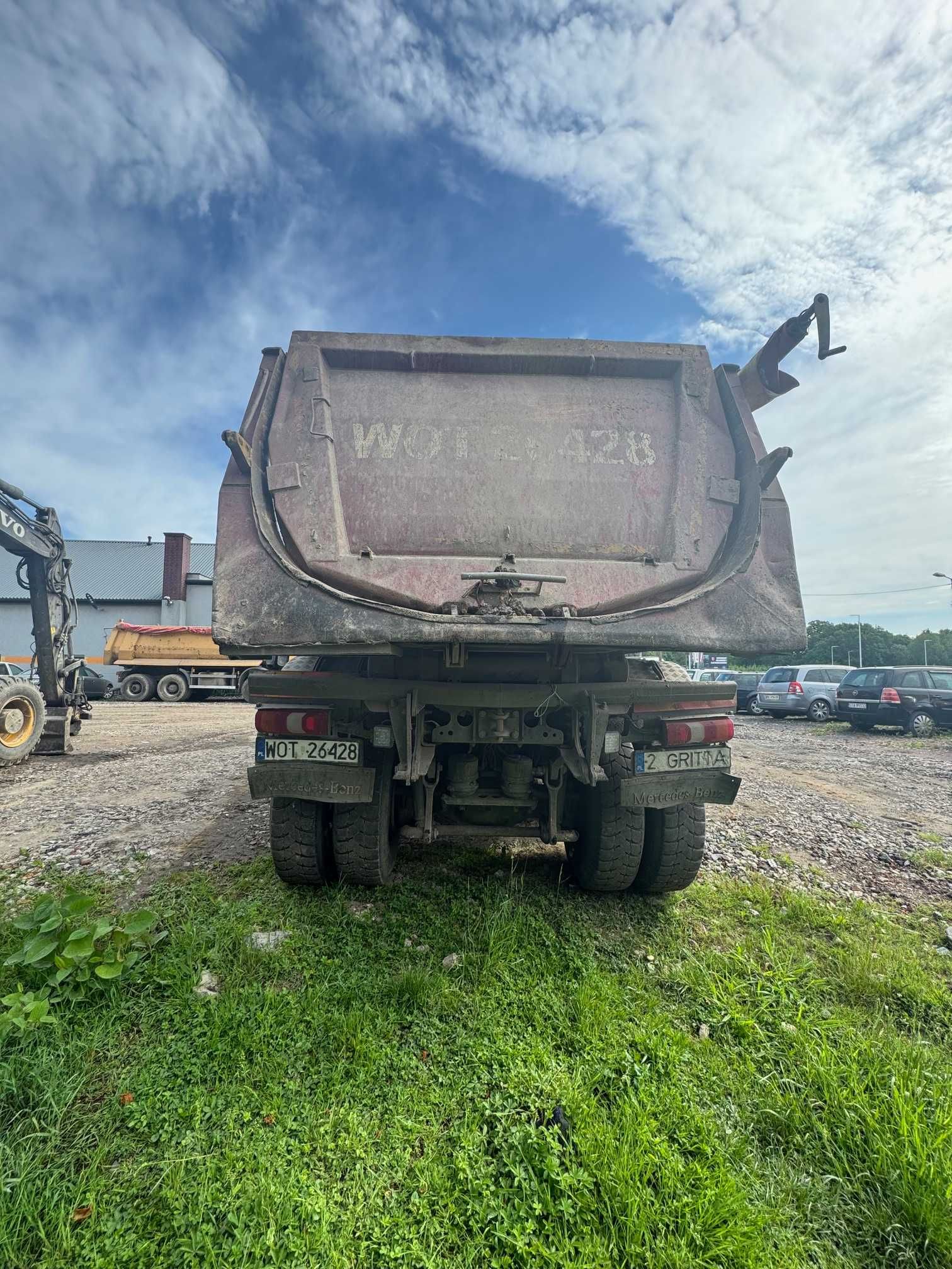 Mercedes-Benz Arocs  8x8