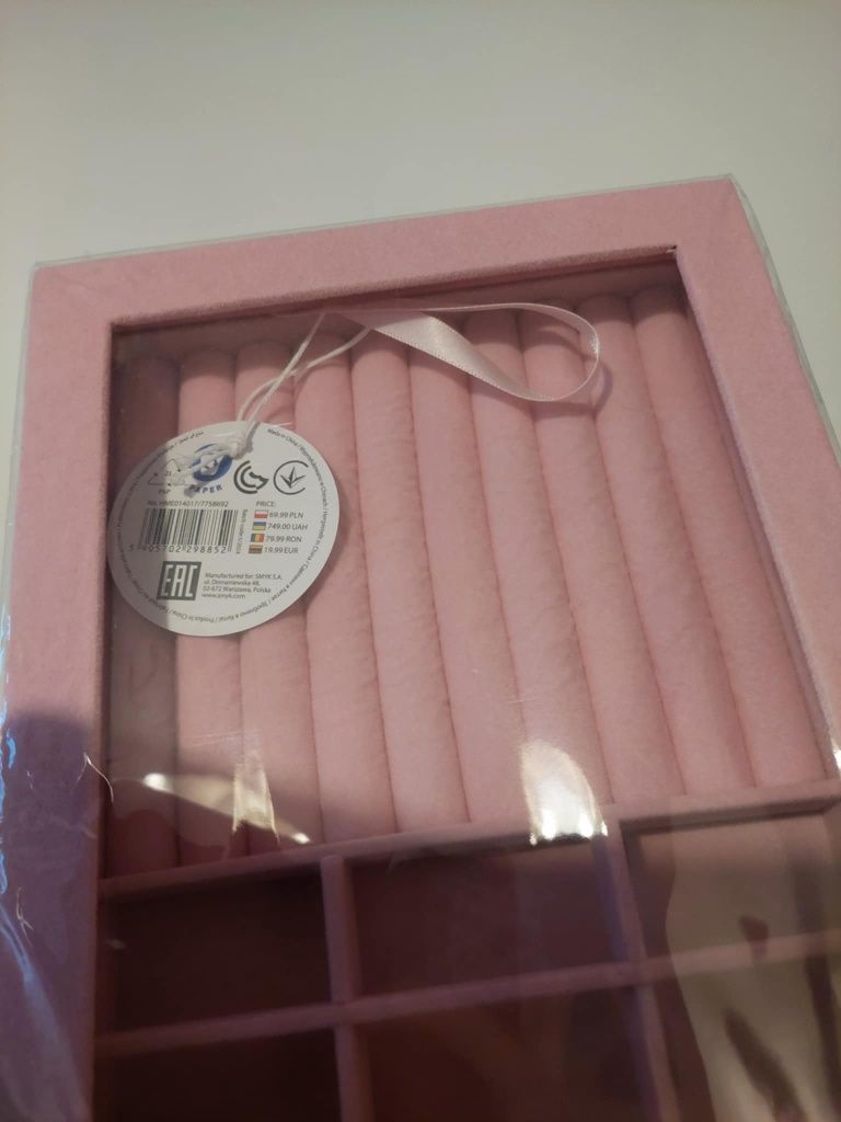 Kuferek pudełko na biżuterię