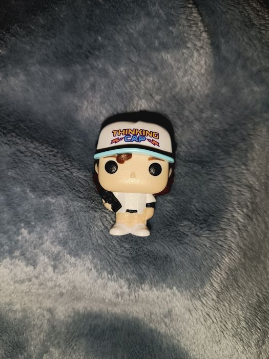 обменяю дастина на хопера