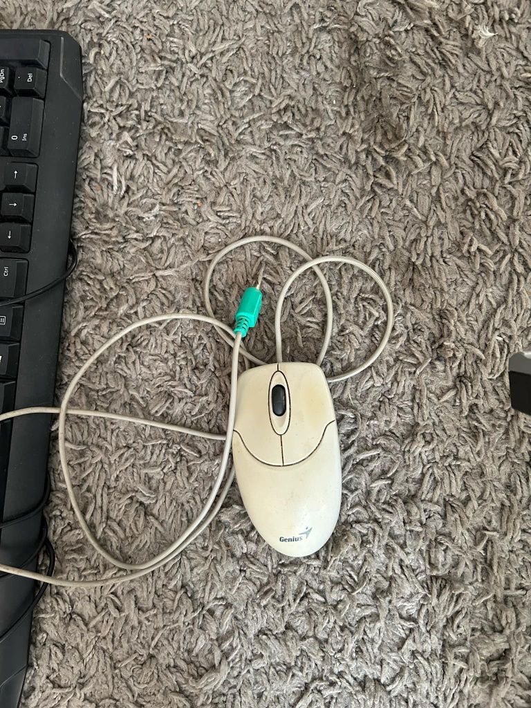 Sprzedam Monitor,klawiaturę i myszkę