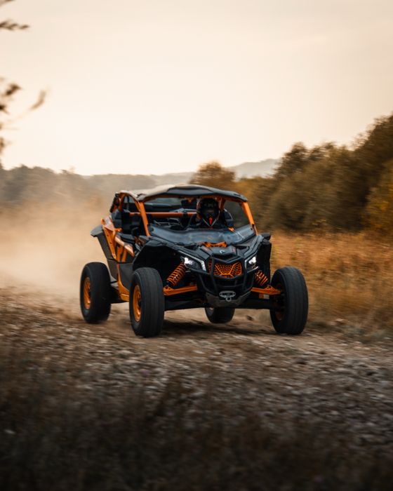 Wynajem Can-Am Maverick X3 Turbo RR 200 KM i quadów CFMOTO – Off-Road