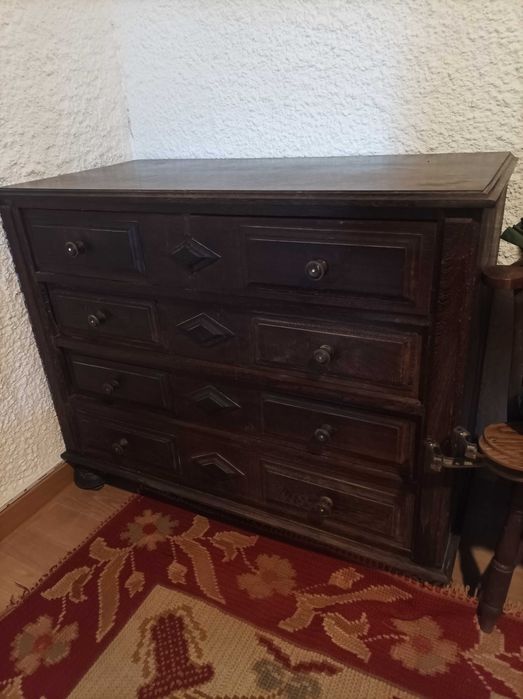 Cómoda + armário em madeira (2 peças)